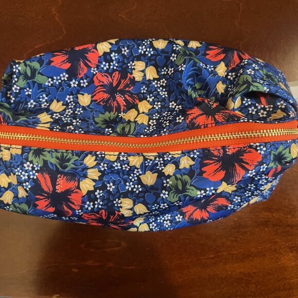 NWT Ann Taylor Makeup Bag - Floral ~ 9.5" x 5.5" - Picture 1 of 3
